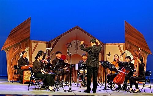 戲曲音樂學系演奏委創曲《鐵弦戲韻》片段，由作曲家劉昱昀指揮(記者黃朝琴攝