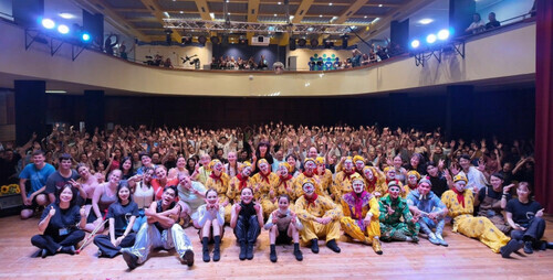 1.台灣戲曲學院學生一行20餘人,赴歐洲進行17天文化交流,與德國學生聯手演出「美猴王」等,促進台灣與德國的教育文化交流。(戲曲學院提供)