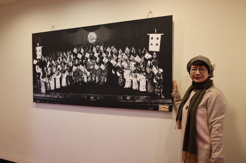 葉樹姍與復興劇團民國60年在國軍文藝活動中心演出《水滸傳》〈大名府〉照片合影