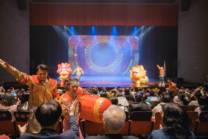 臺灣特技團以舞獅賀新年，傳遞歡慶與祝福