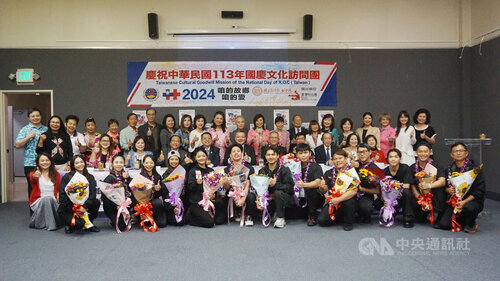 台灣特技團獲選113年國慶文化訪問團，17日抵達洛杉磯，獲得10多個僑胞團體支持。中央社記者林宏翰洛杉磯攝 113年9月18日