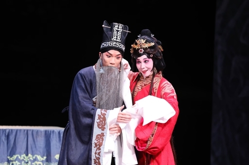 3-王瓊玲老師為本校改編的戲曲表演:吳起。