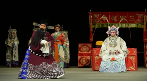 復興京劇團《三國群英會》老生張玲菱飾演魯肅、小生王璽傑飾演周瑜。
