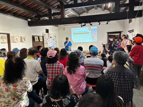 潘屋的主人潘鵬仁表達觀戲心得及對兩校的感謝之意