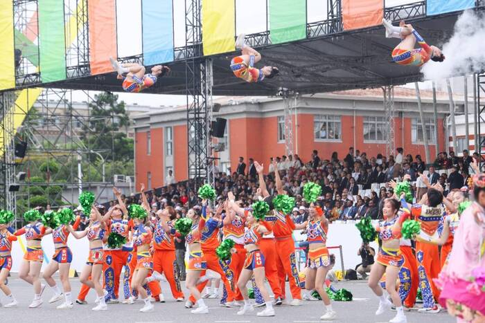 520總統就職慶祝大會，圖為紙風車表演項目《和平幸福，堅韌台灣》。陳品佑攝