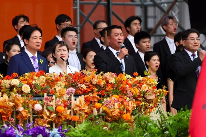 賴清德抵達就職慶祝大會現場，並與中職投手領唱國歌。廖瑞祥、陳品佑攝