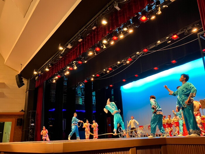 跳繩結合特技變出新意