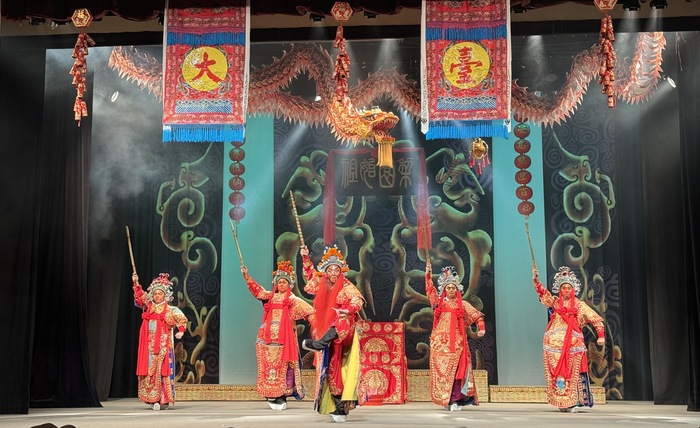國立臺灣戲曲學院開台大典，復興京劇團「五路靈官」演出.jpg