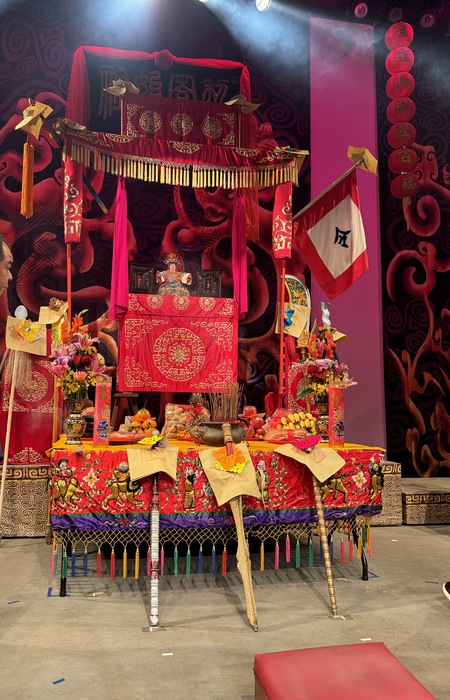 國立臺灣戲曲學院開台大典，復興京劇團祭拜祖師爺