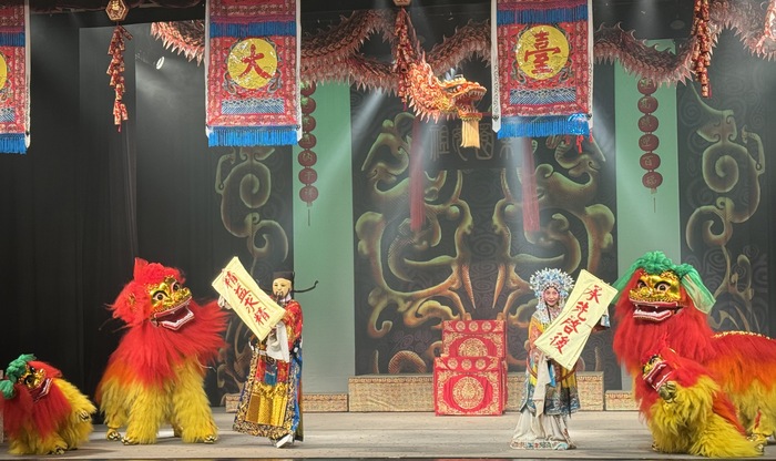 國立臺灣戲曲學院開台大典，復興京劇團劇團「男女加官」精彩演出