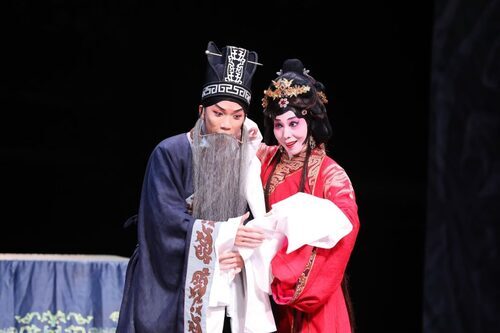 2-王瓊玲老師為本校改編的戲曲表演:吳起。(國立臺灣戲曲學院提供)