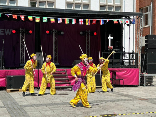 1.德國文化藝術節，台灣戲曲學院演出「美猴王鬧龍宮」，贏得全場喝采。（台灣戲曲學院提供）