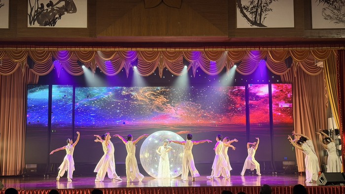 臺灣特技團此次來泰演出係配合僑務委員會文化訪問團計畫展開亞洲巡演